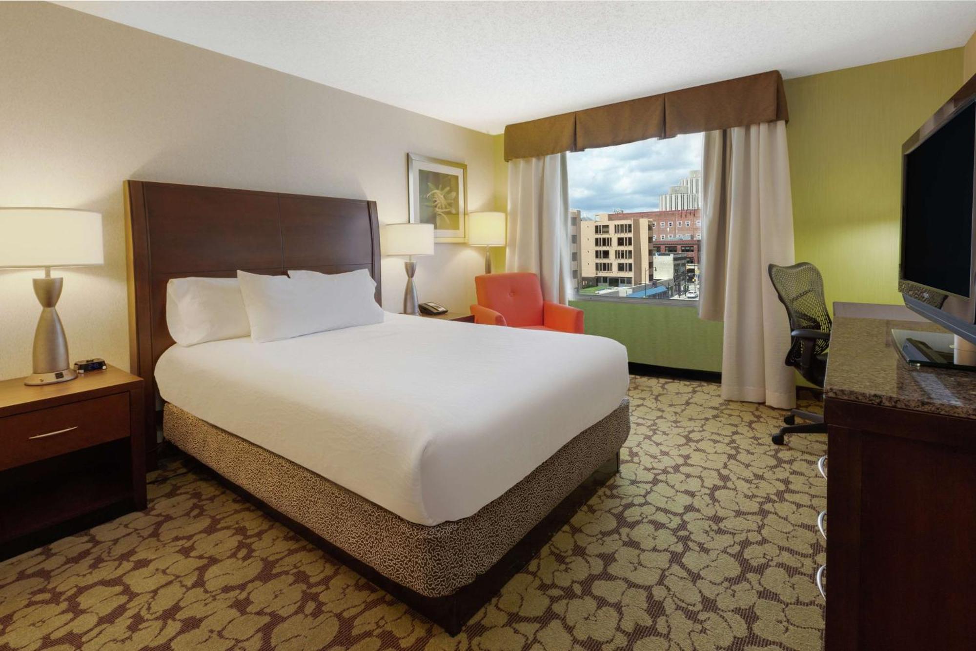 Hilton Garden Inn Pittsburgh University Place Exterior photo