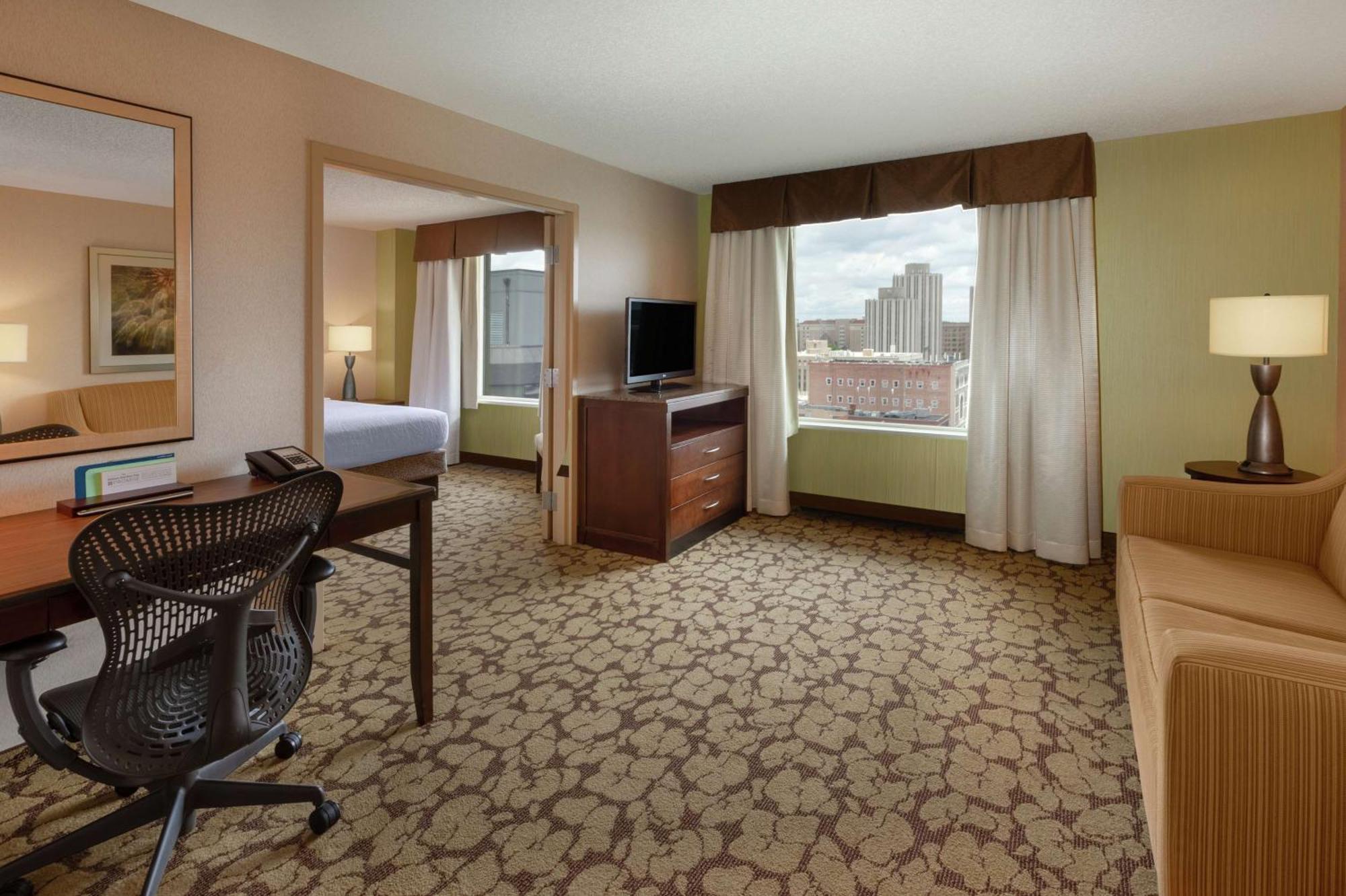 Hilton Garden Inn Pittsburgh University Place Exterior photo
